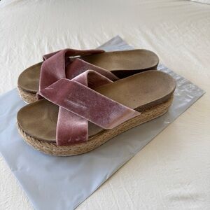 Steve Madden Velvet Blush Platform Sandals